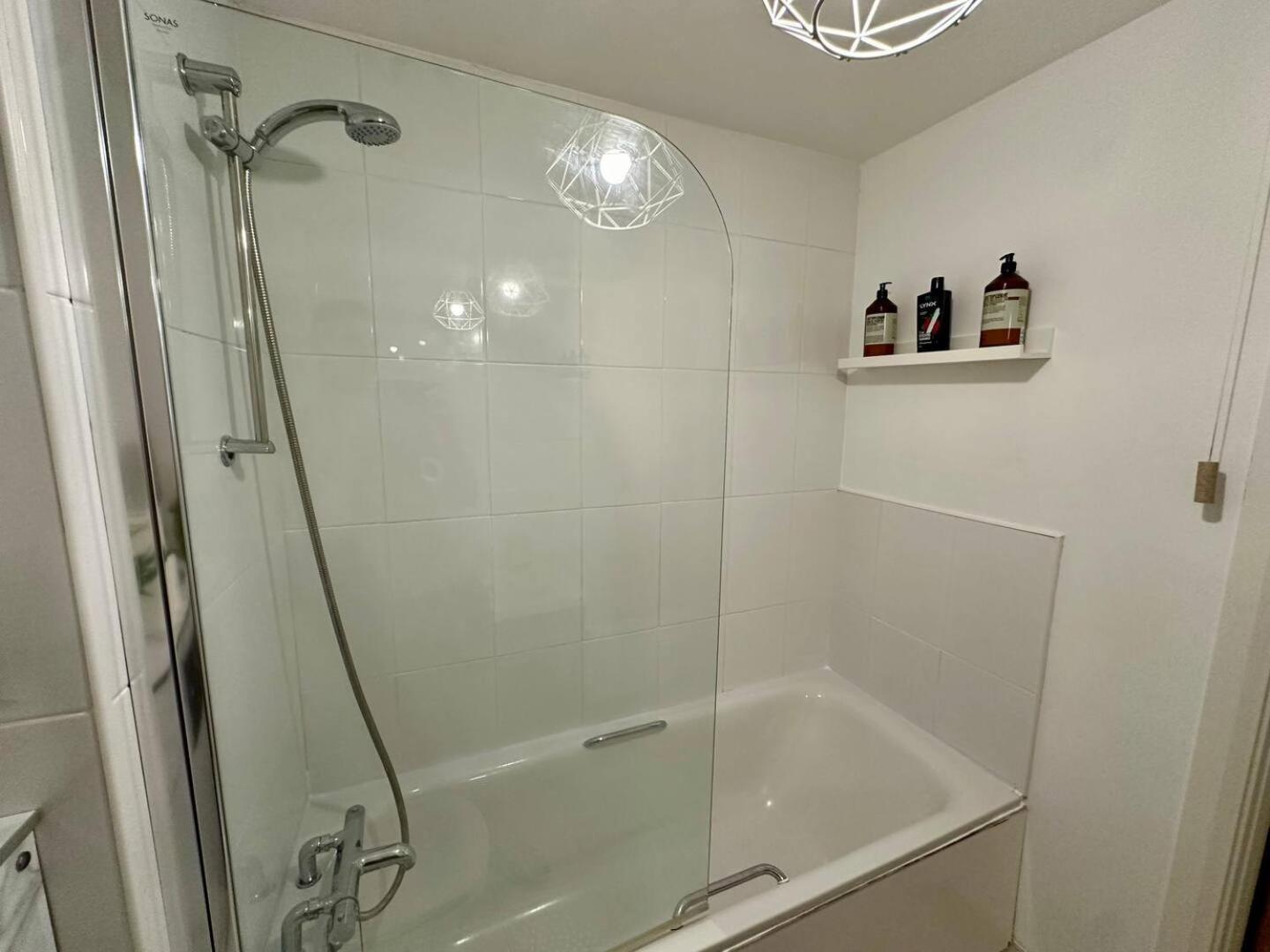 2Br City Side Apartment Belfast Bagian luar foto