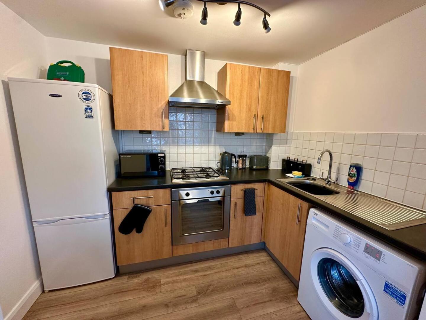 2Br City Side Apartment Belfast Bagian luar foto