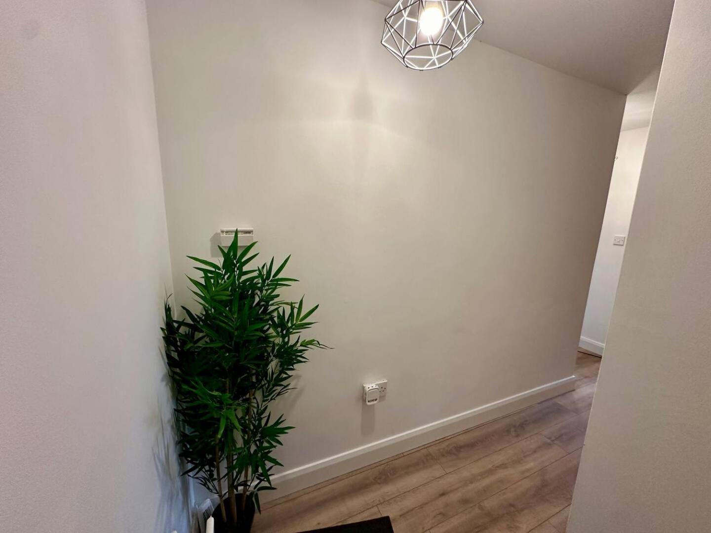 2Br City Side Apartment Belfast Bagian luar foto